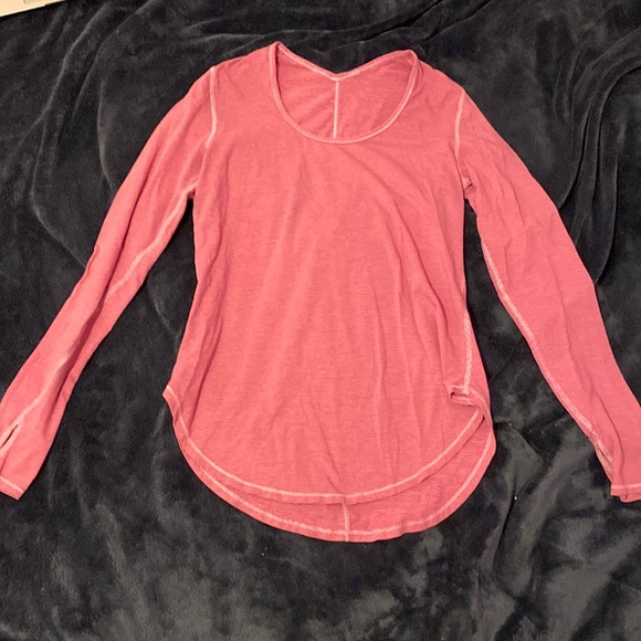 Lululemon long sleeve - Picture 1 of 3